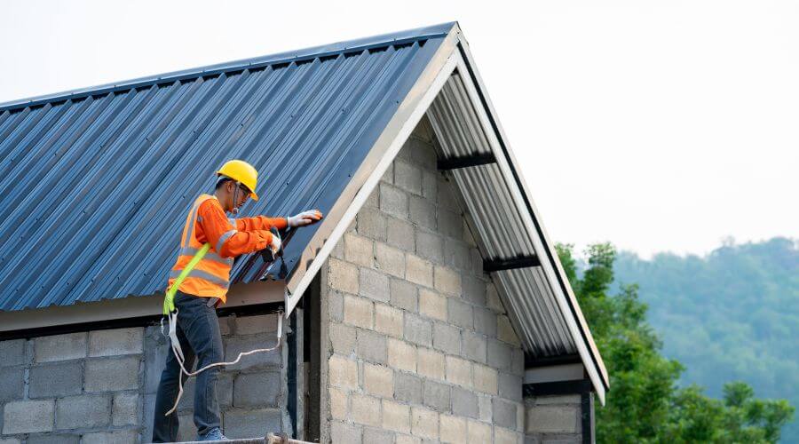 Professional residential roofers in Ashburn, MO